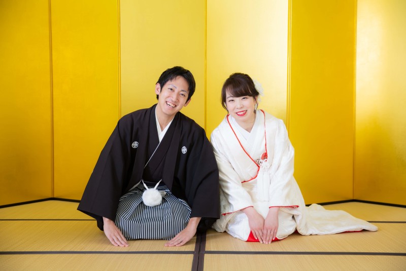 金屏風でお辞儀です～