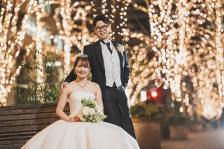 冬の魔法にかかる夜。100万個の光が彩るイルミネーション・フォトウェディング