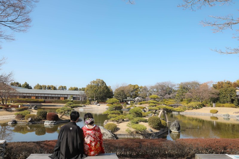 池を眺めながら・・