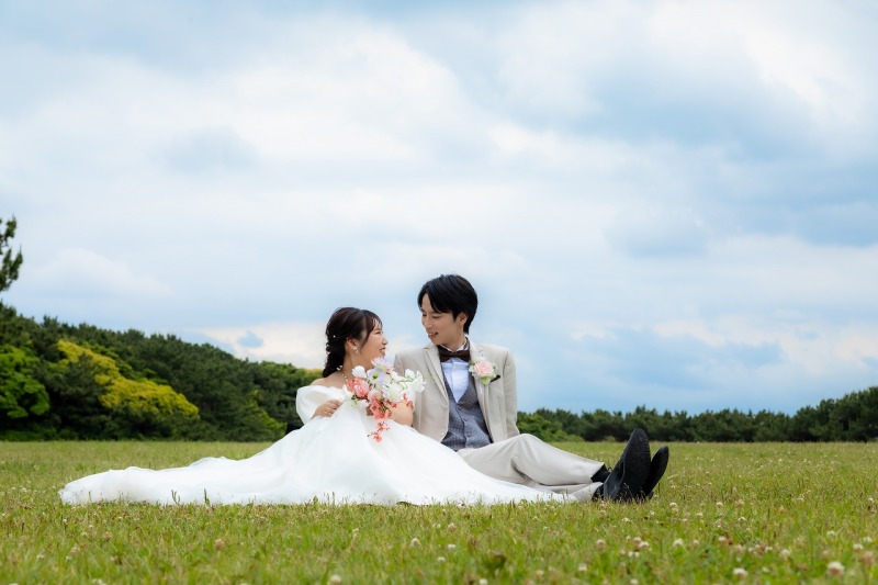 【新ロケ地 憧れの海ロケが叶う!稲毛海浜公園撮影】洋装1点プラン・新婦様ヘアメイク・130カット付き♡韓国風ドレスも豊富!