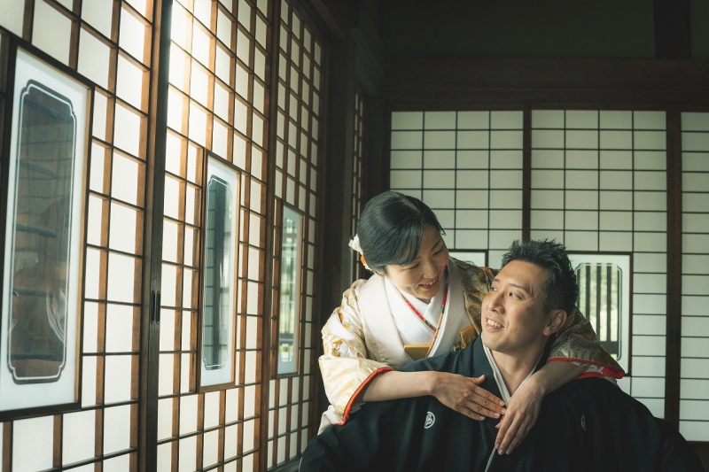 冬割【12/1～2/16撮影限定】ロケ付きスタジオ和洋弐点プラン　大間野町旧中村家住宅+スタジオ　韓国風ドレスも豊富！