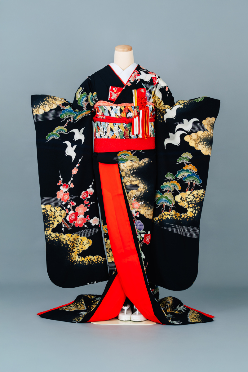 牡丹に梅松　引き振袖　007