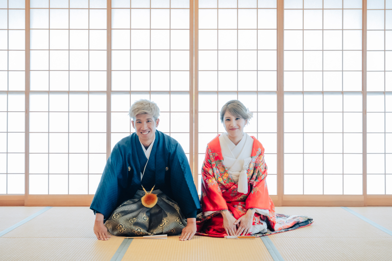 和の心。お座敷での正座ショット