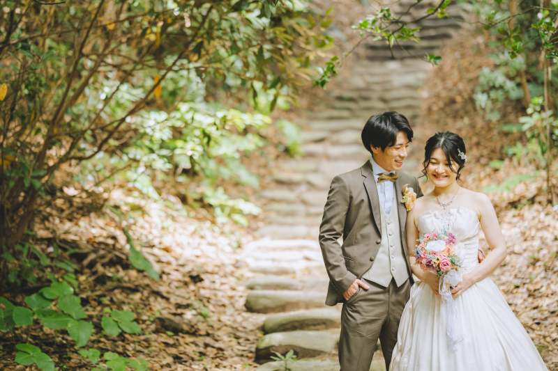 新緑の森。ドレス＆タキシードで