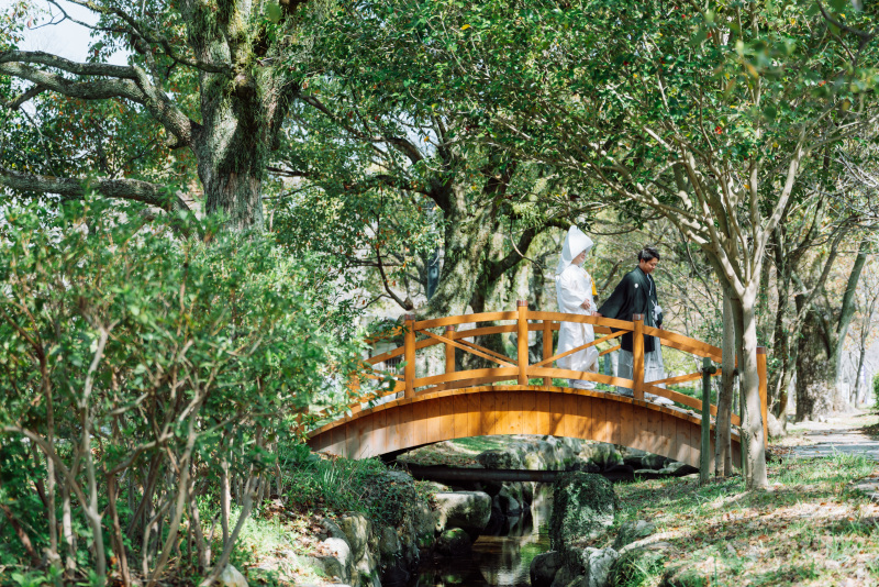 エスコートしながら