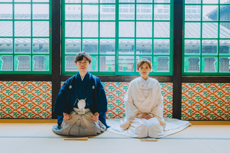 出島の和モダンな空間で。凛とした正座のご挨拶
