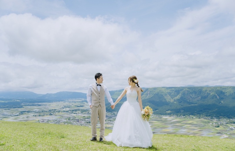 高原で誓うふたりの未来