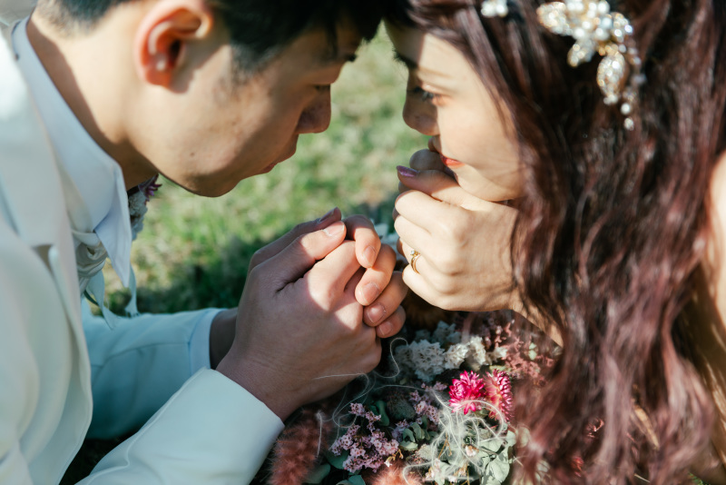 おでこくっつけて