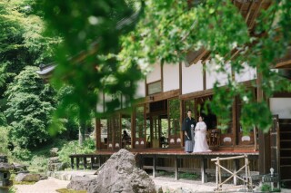 四季を楽しめる花寺～吉祥寺　和装ロケーション撮影