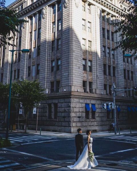 気品あふれる歴史的建造物でドラマチックなお写真を