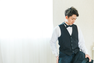 新郎様衣装の事前試着・サイズ合わせ