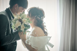 【予算重視】洋装スタジオ撮影ライトプラン（ドレス1点･お肌レタッチデータ50カット）