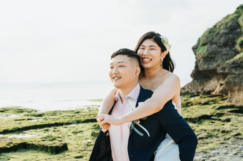 新郎様におんぶしてもらいました