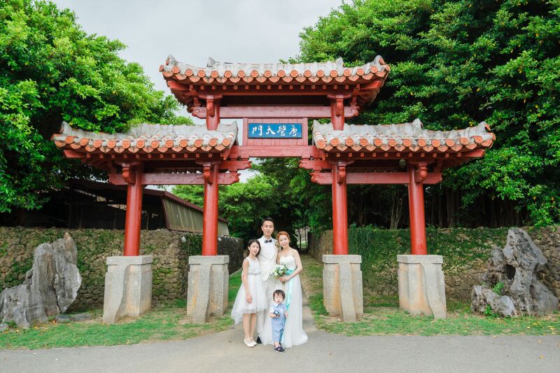 ファミリーで沖縄らしいお写真を１枚