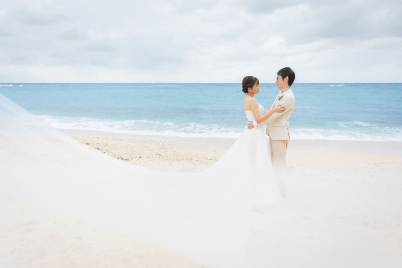 ビーチに移動してロケーション撮影