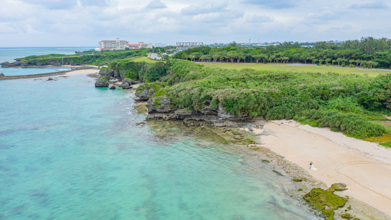 青が広がる海で