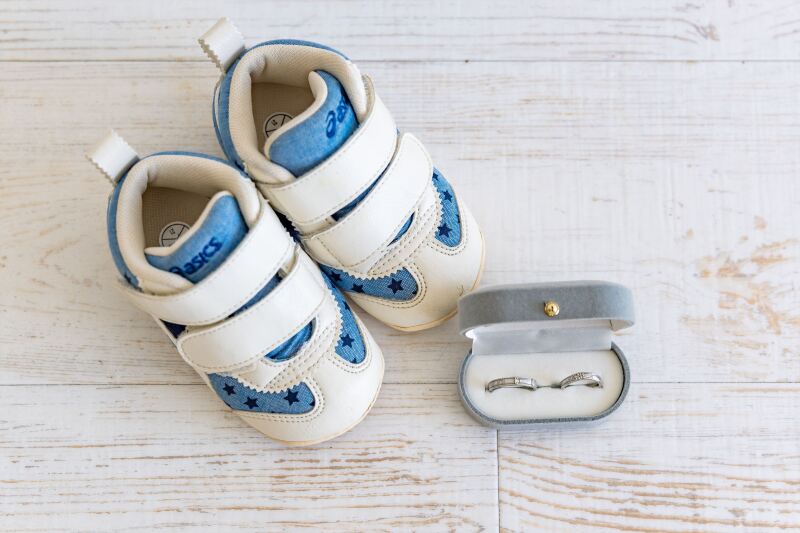 小さな靴とふたりの指輪