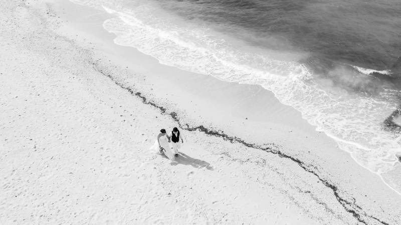 ドローンでモノクロ