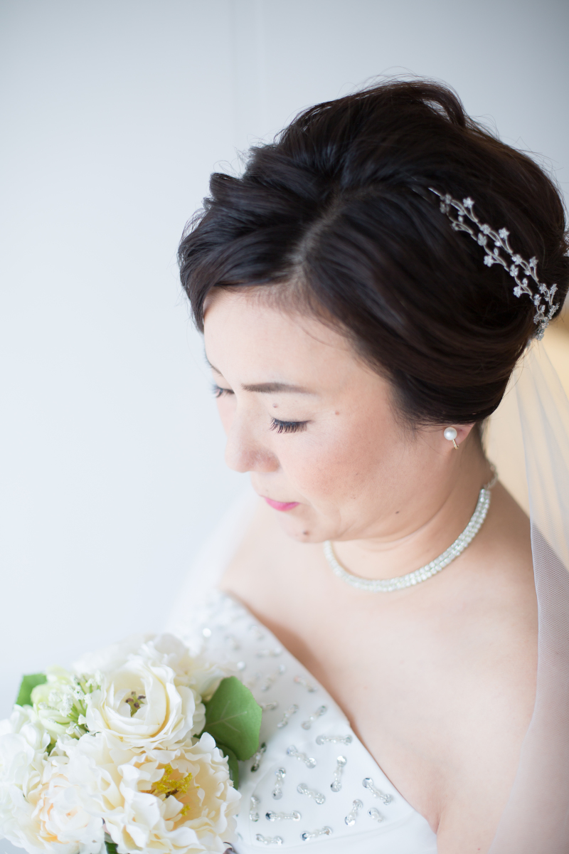 恥ずかしがるお母様（奥様）