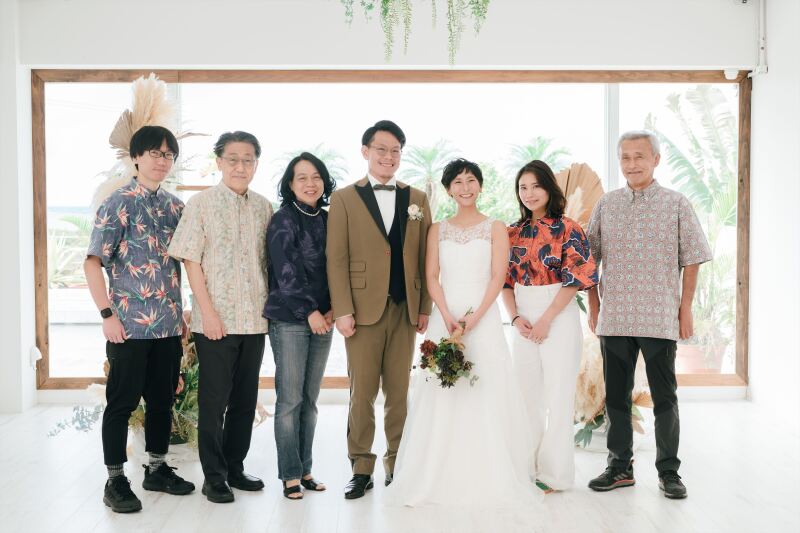 仲良し家族とチャペルで特別な撮影を楽しもう