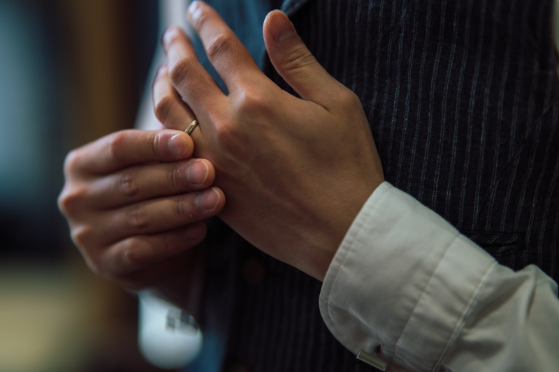 新郎様もお支度シーン撮影スタート