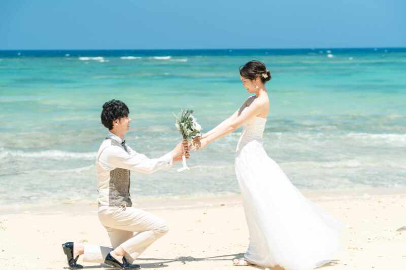 お約束のこのカットも