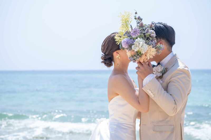 ナチュラルをベースにポーズもご案内しながら撮影をしています