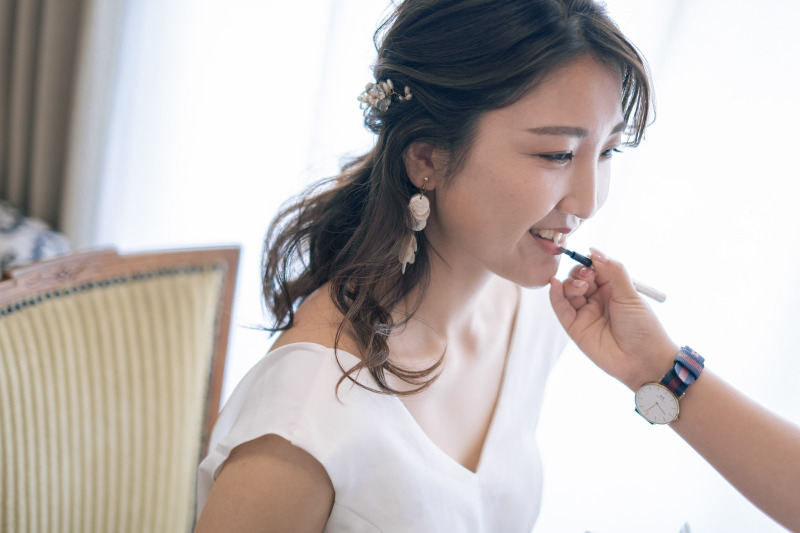 メイクシーンから撮影スタート!