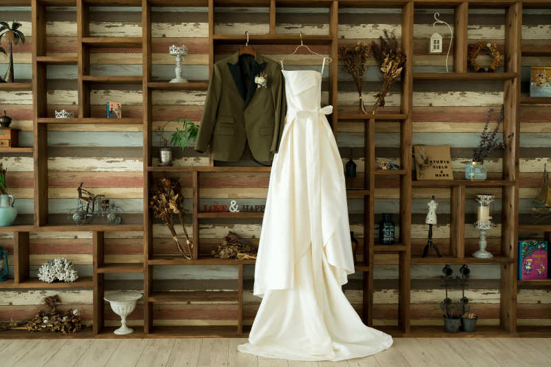 こちらのドレスとタキシードをチョイス♪