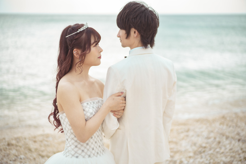 くすんだ色味でアンニュイに