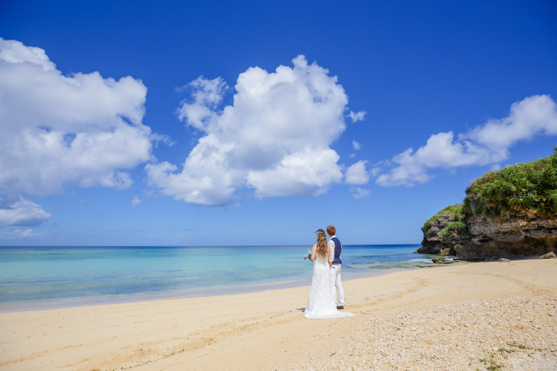 青い空と青い海