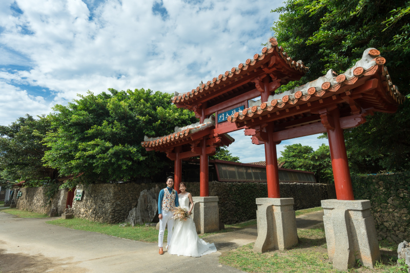 琉球の街並みで撮影