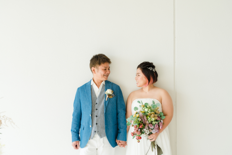 チャペルの白壁で♪