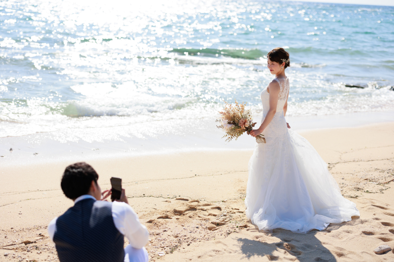 新郎様のスマホでも撮影開始！