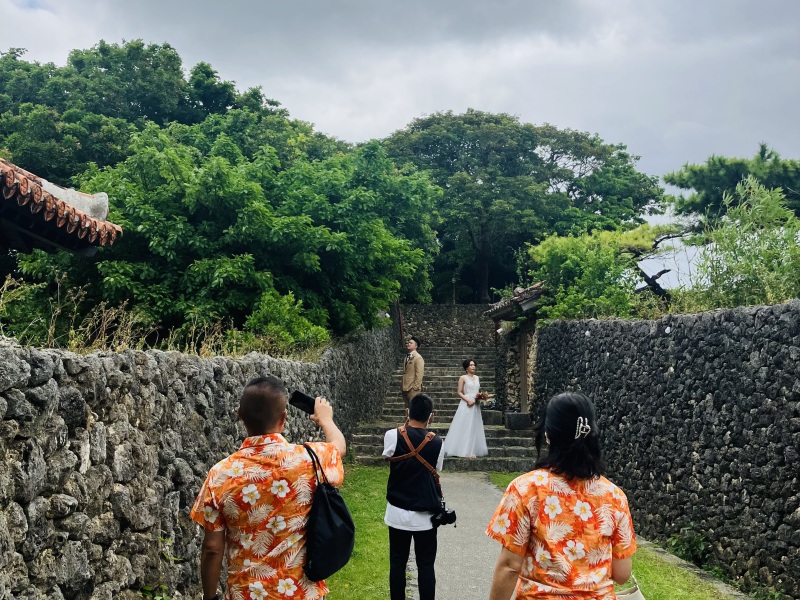 琉球の町並みで撮影