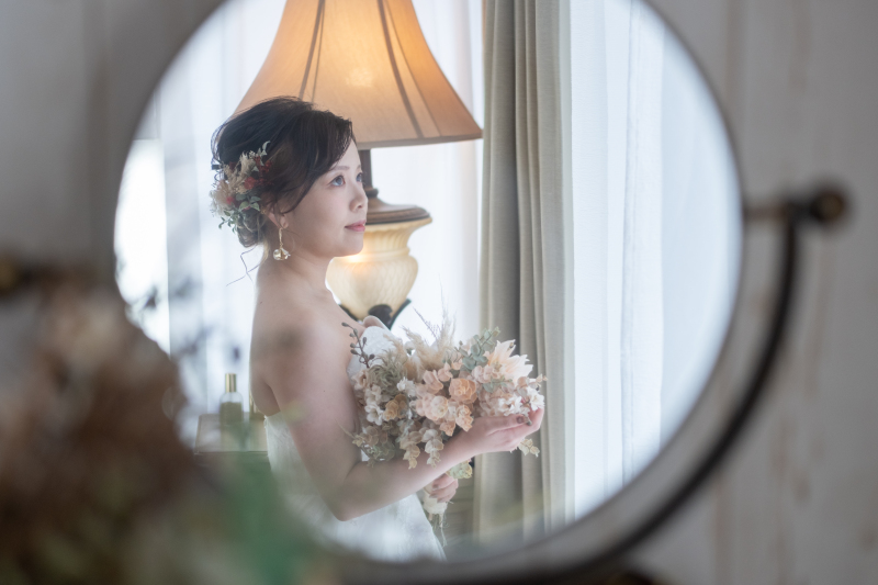 鏡越しのナチュラルカット