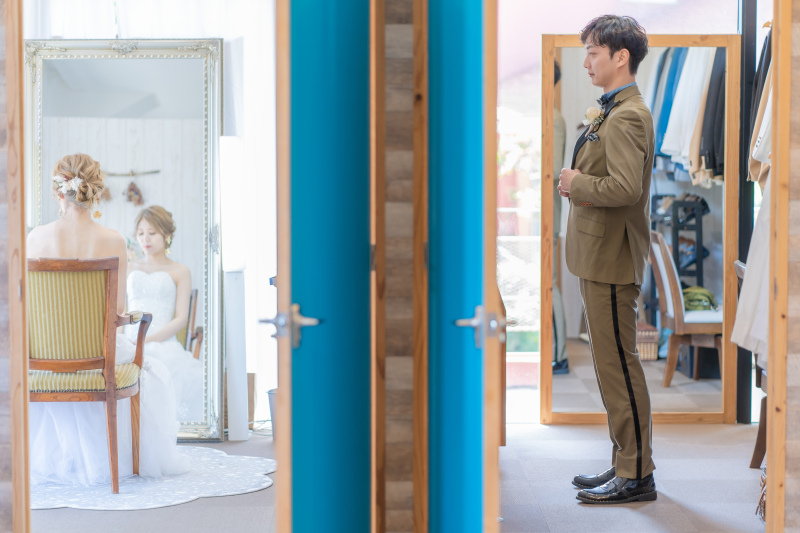 壁越しショット♡