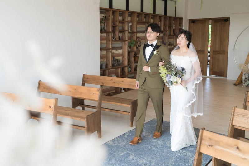 挙式さながらの入場シーンも!