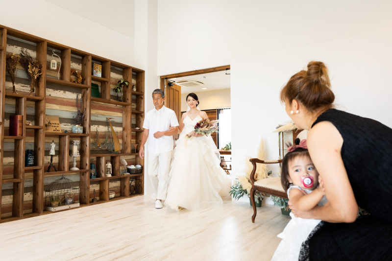 入場はお父様と