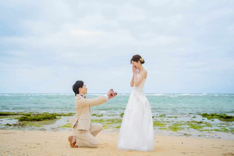 お約束のポーズで