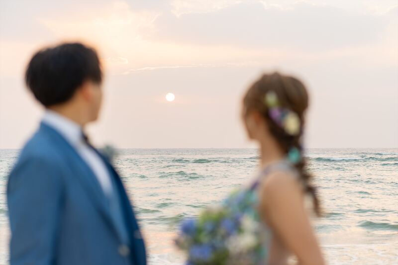 美しい夕陽を浴びながら