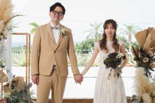 琉球の街並みとビーチで