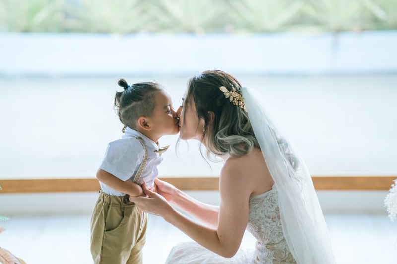 お子様とも一緒にチャペル撮影スタート！