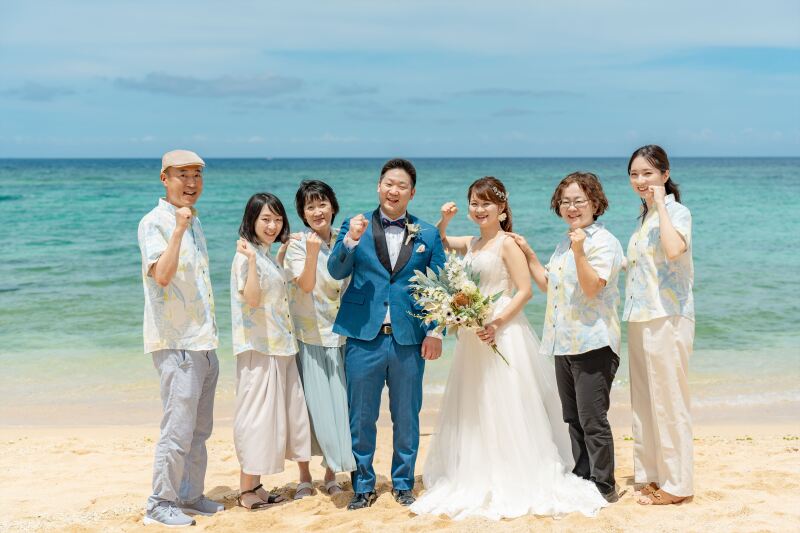 みんな元気にガッツポーズ