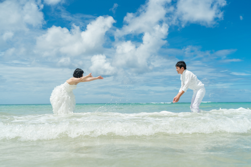 海に入ってはしゃいじゃおう！