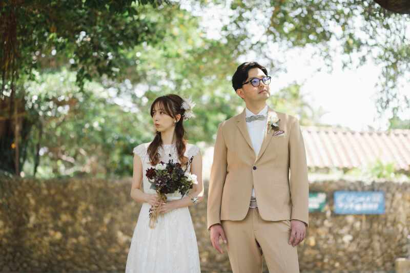 目線をそらしてかっこよく