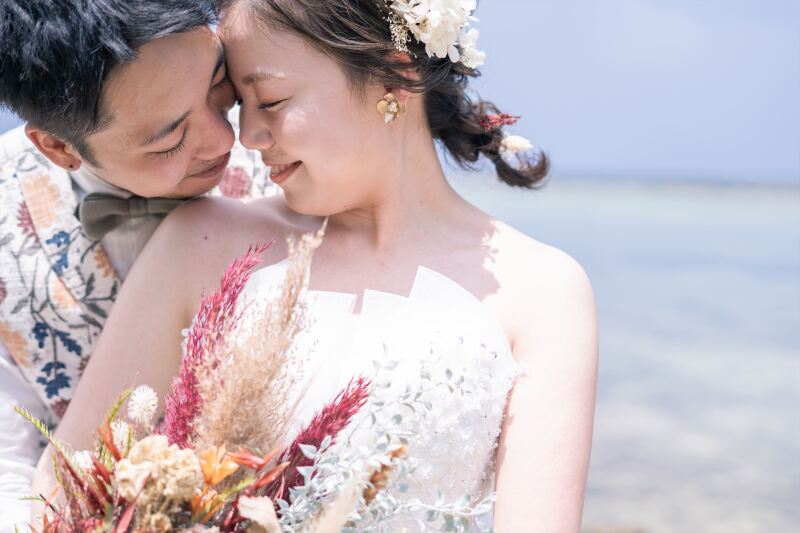 ポーズはカメラマンにお任せください♪