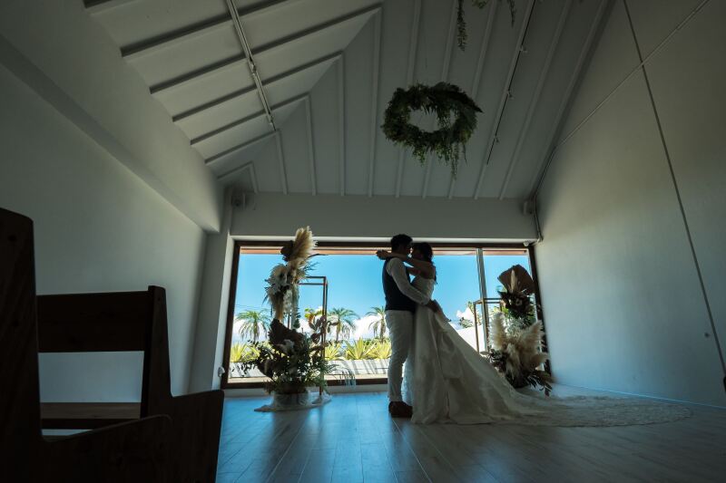 チャペルでのシルエットシーン