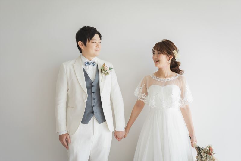 おふたりで手をつなぎ