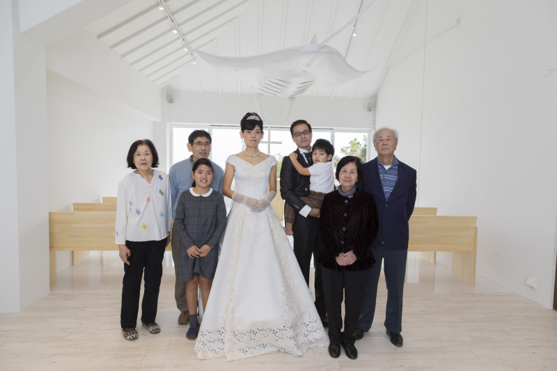 最後にマンタが未来へ導くチャペルで記念写真